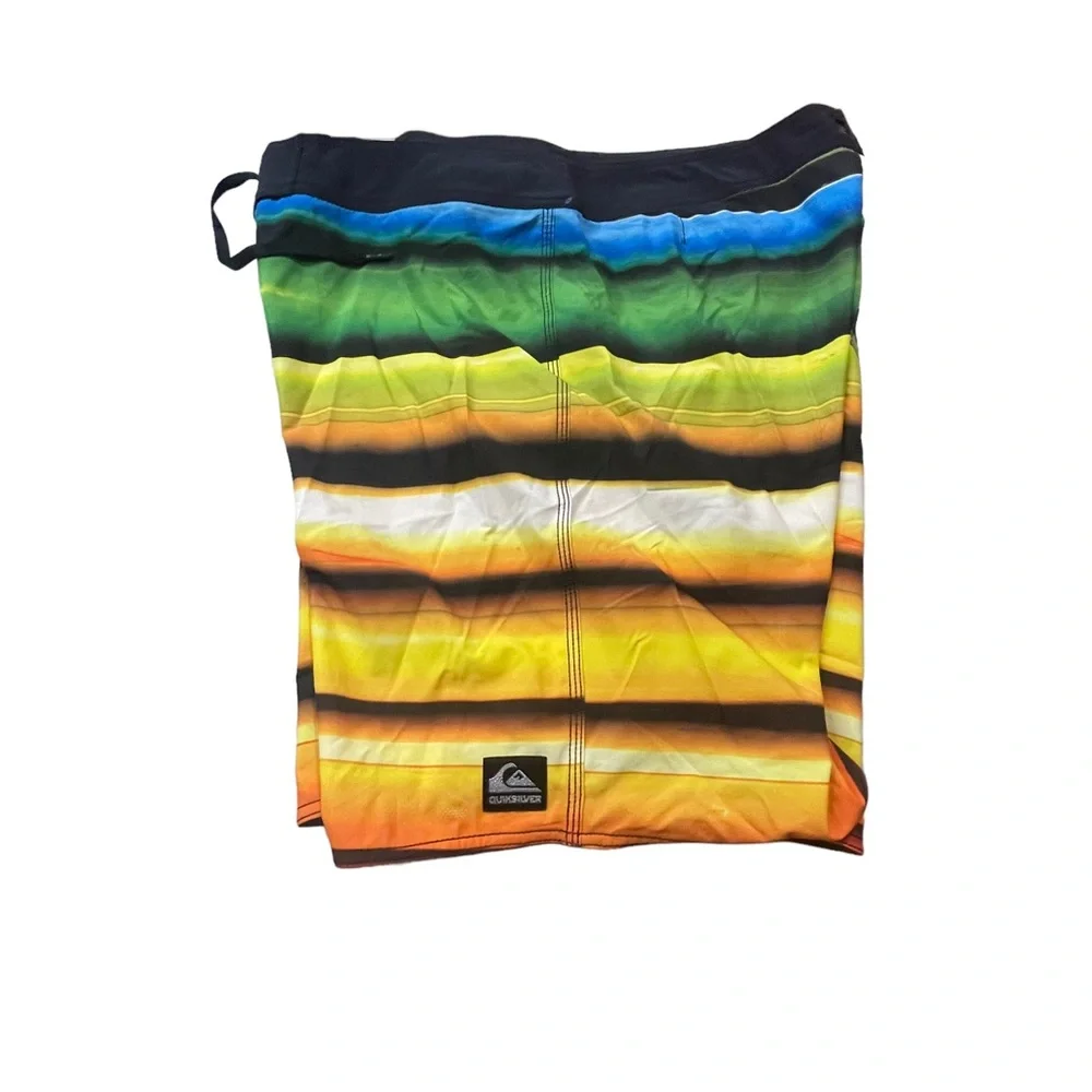 Quicksilver swimming shorts size 40